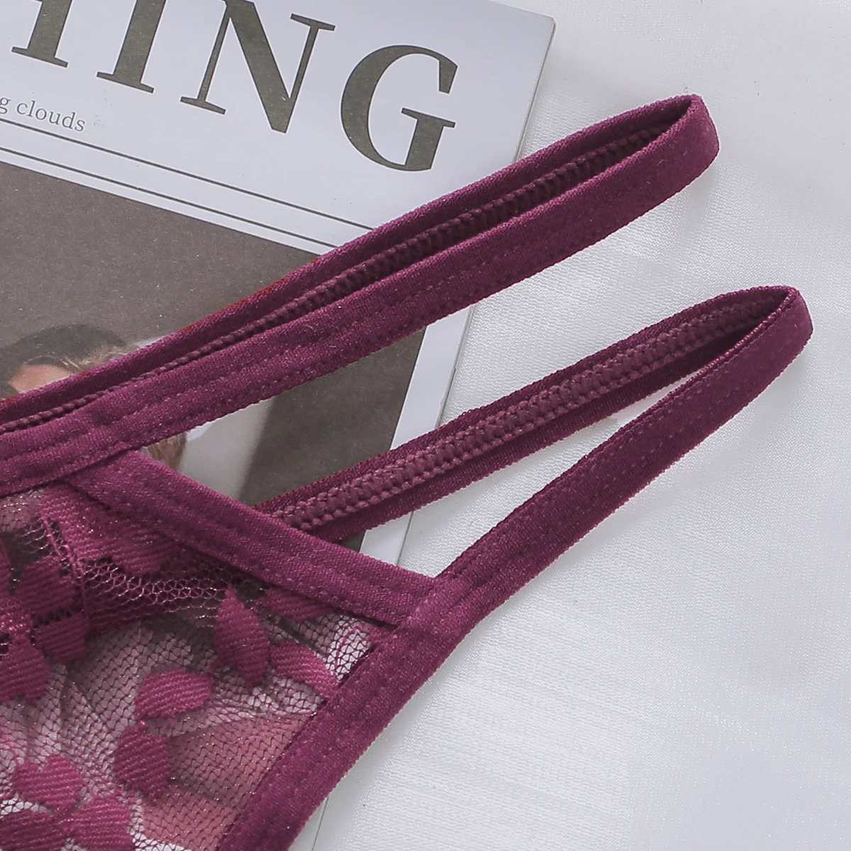 Women's Sexy And Fun Hollow Lace Underwear Easy to Wash And Dry, Traceless Antibacterial Underwear C830